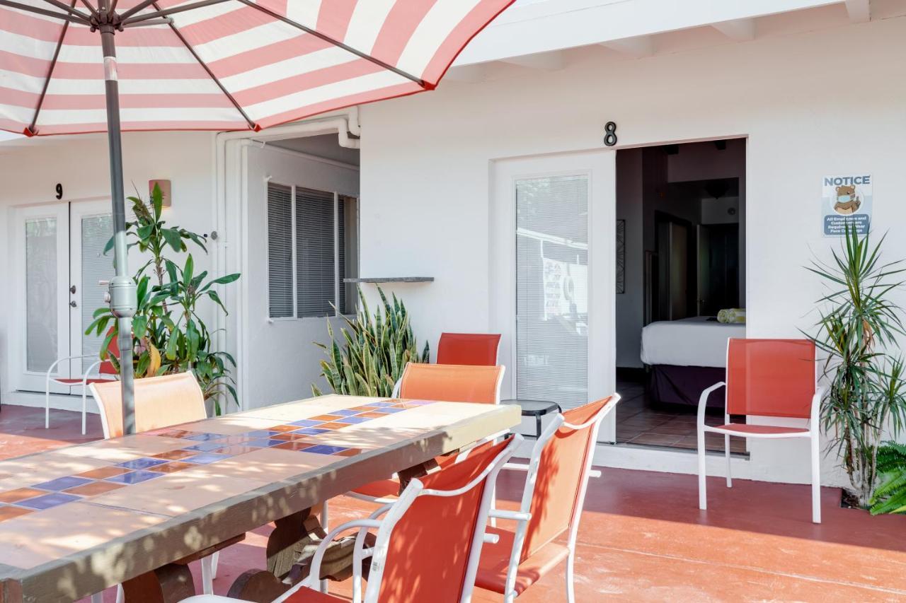 Float Palm Springs - Adults Only Hotel Exterior photo
